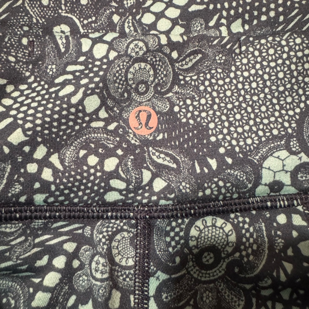 Lululemon Wunder Short - Pretty Lace- Bali Breeze/Alberta Lake- 2”inseam. - Picture 3 of 8
